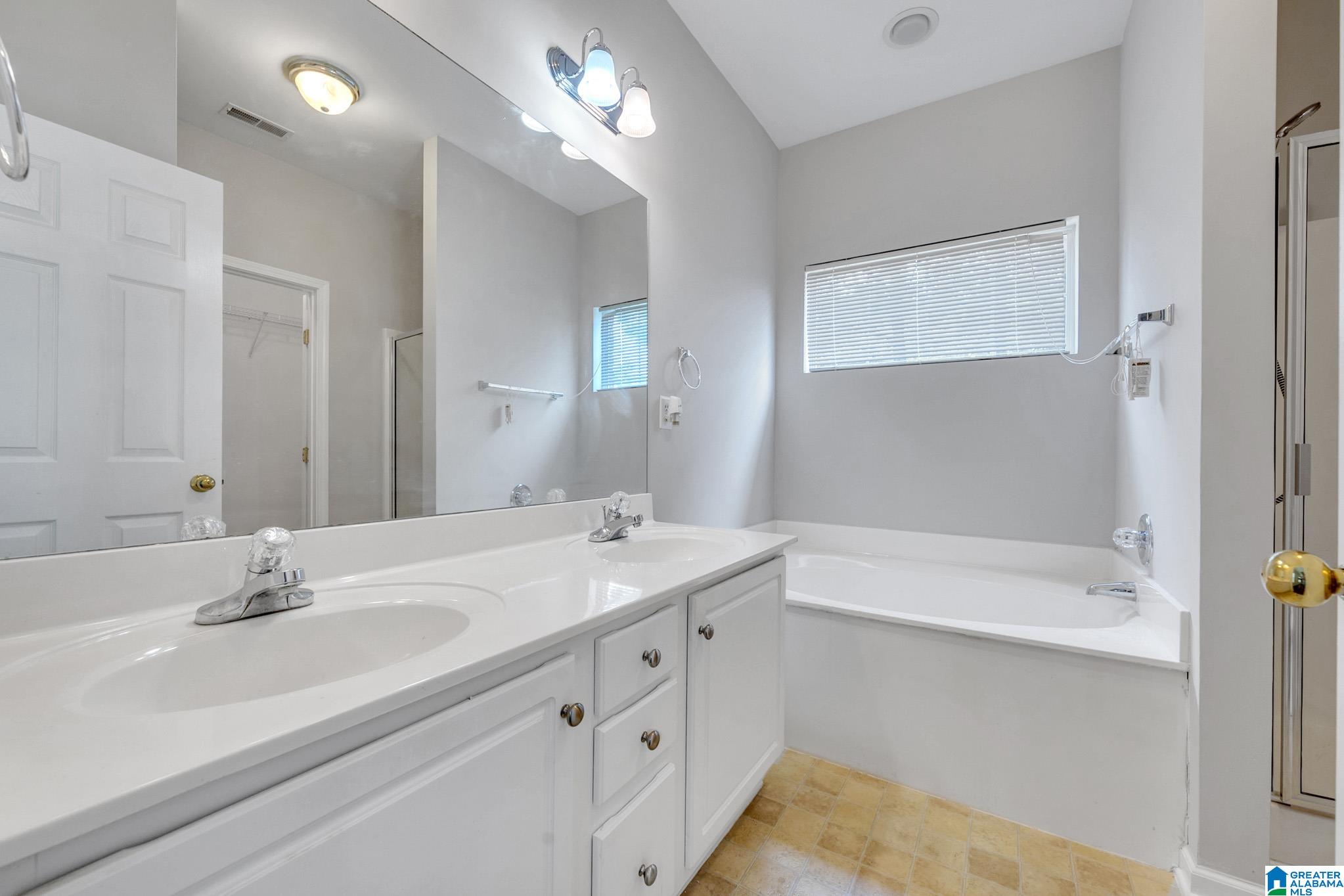 928 DAVENTRY TRAIL