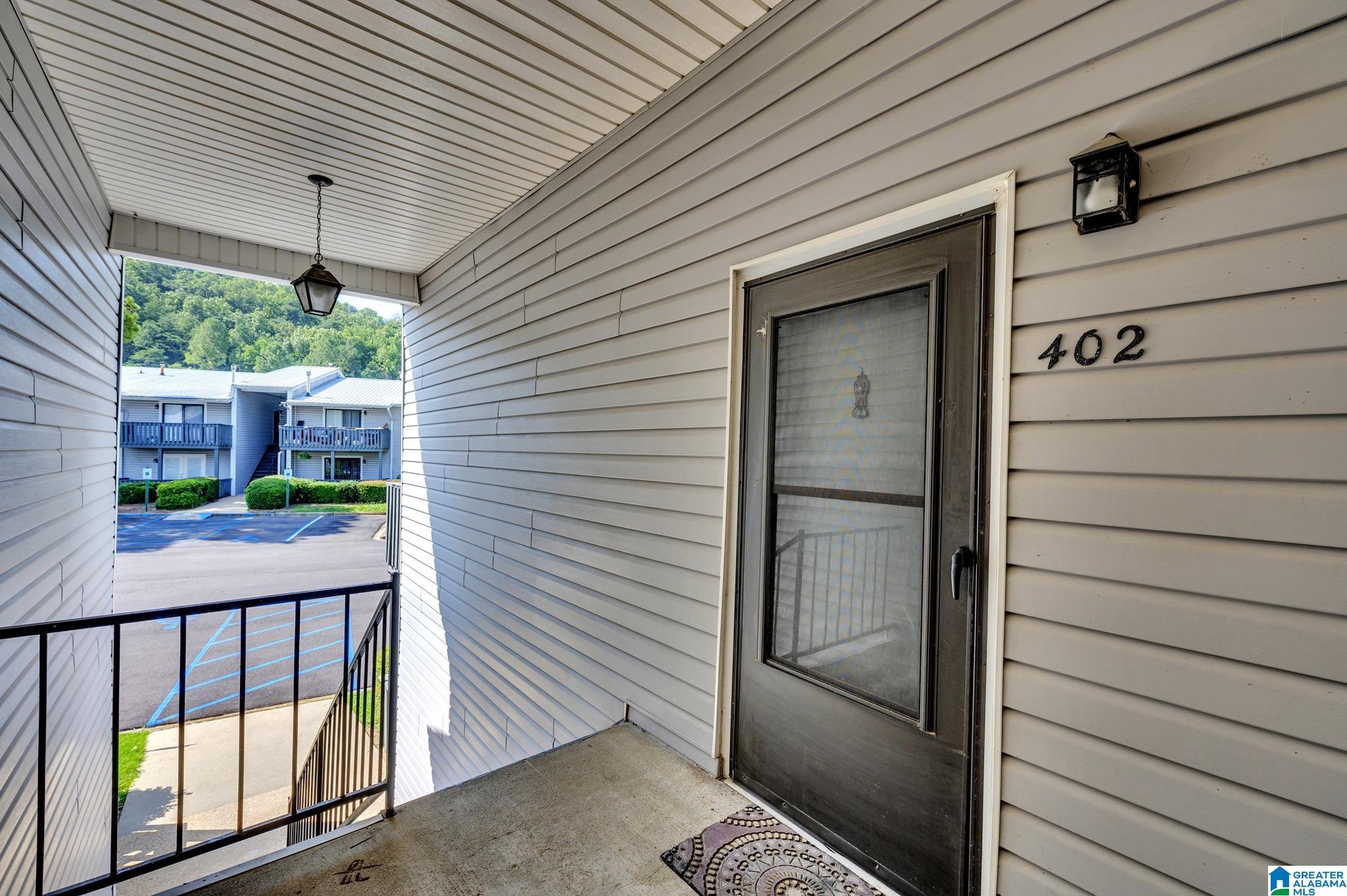 402 WOODLAND VILLAGE 402