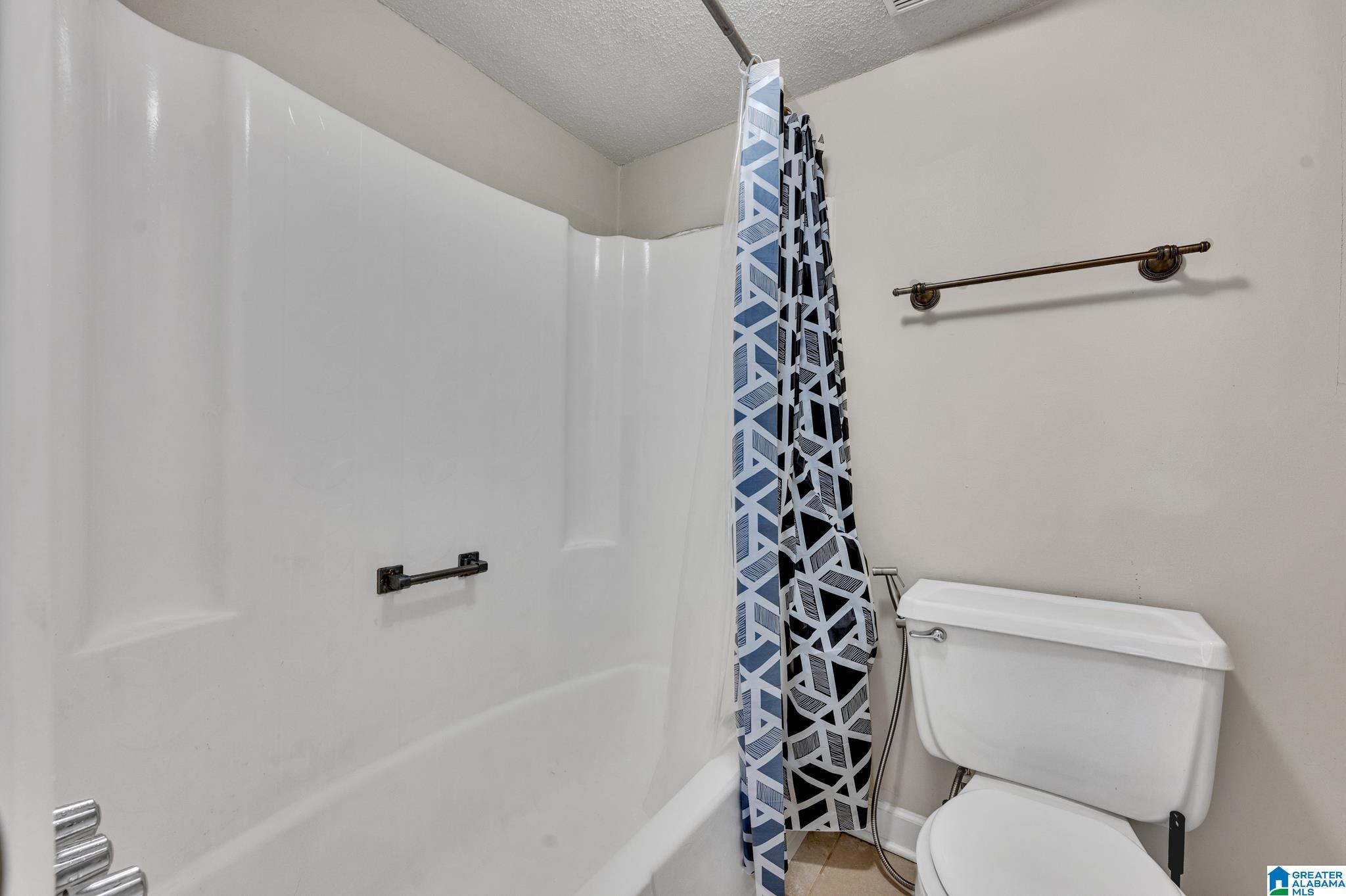 402 WOODLAND VILLAGE 402