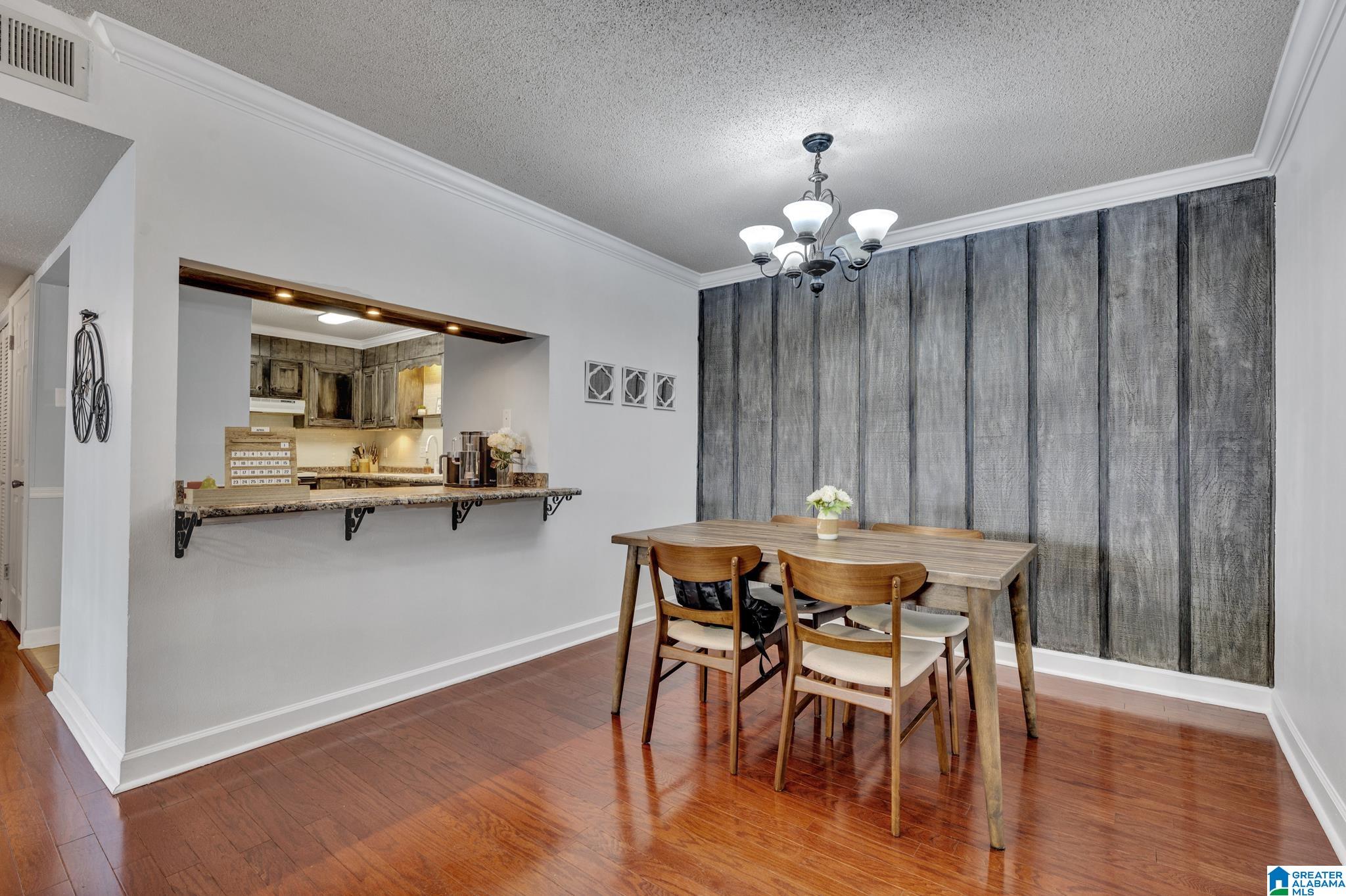 402 WOODLAND VILLAGE 402
