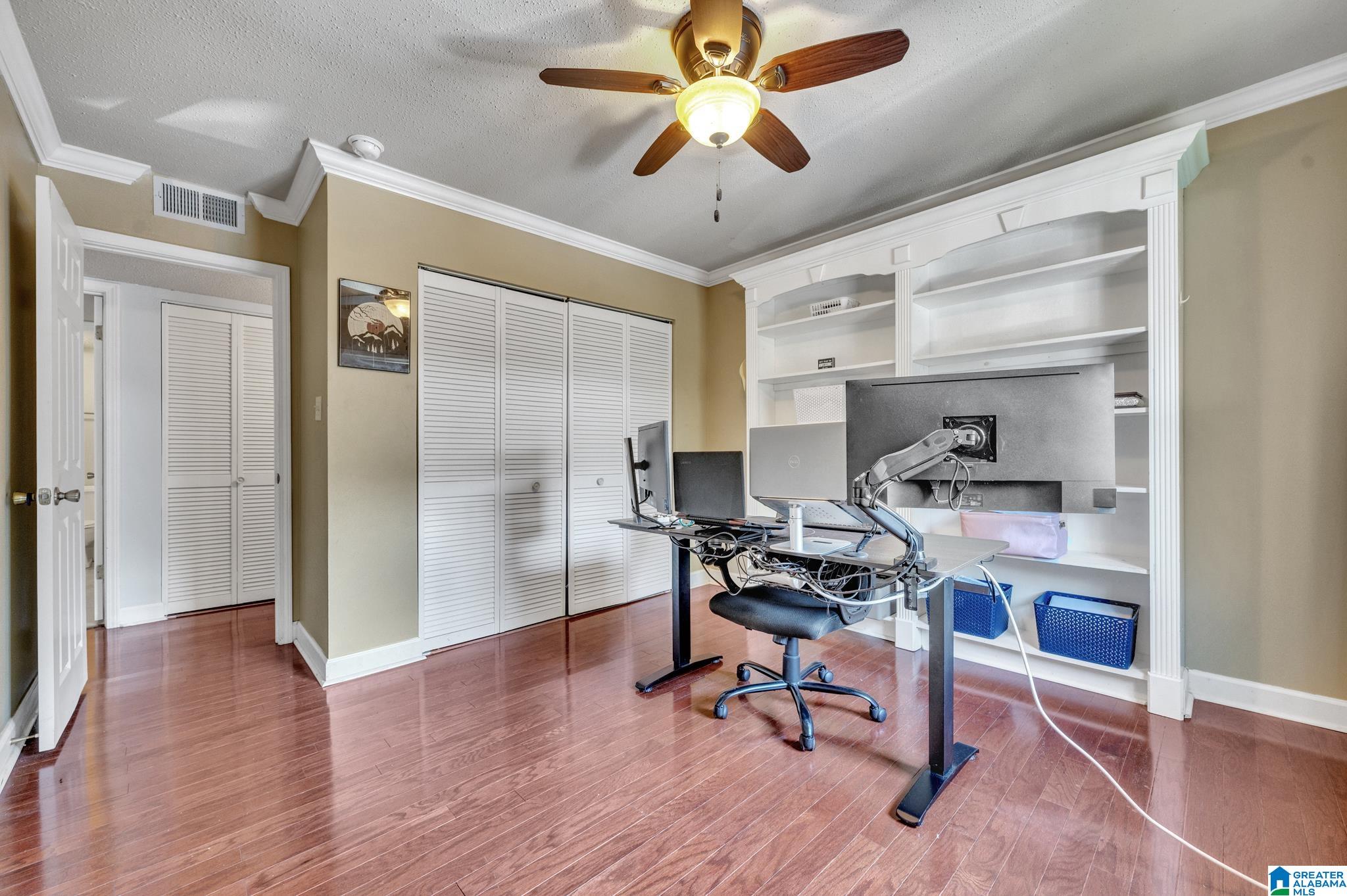 402 WOODLAND VILLAGE 402