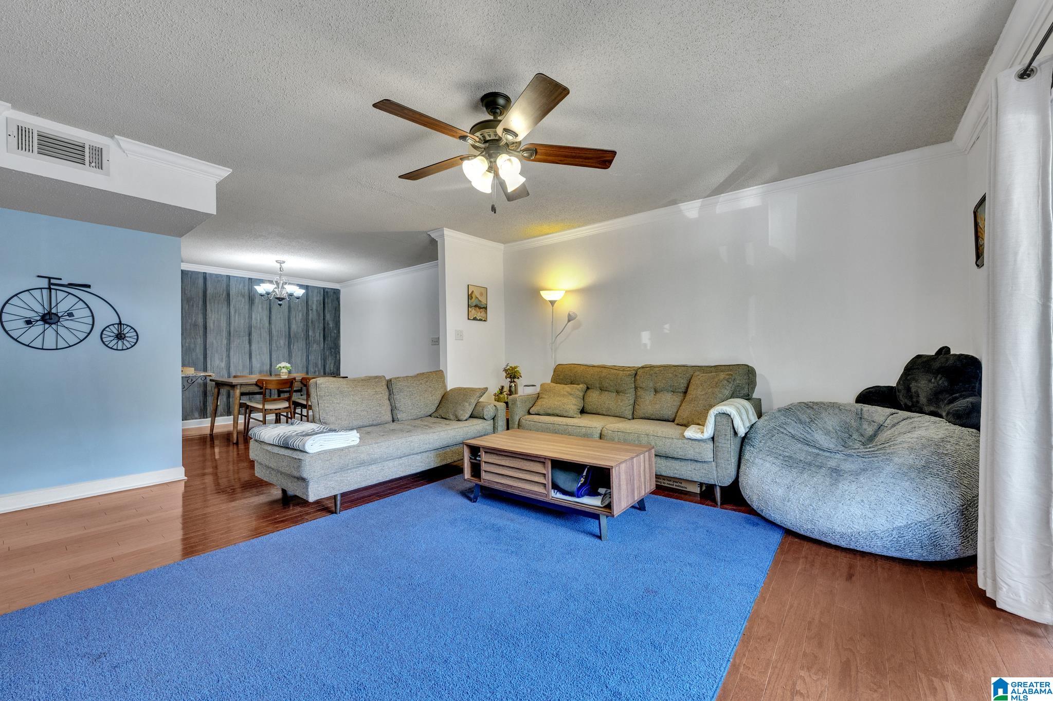 402 WOODLAND VILLAGE 402