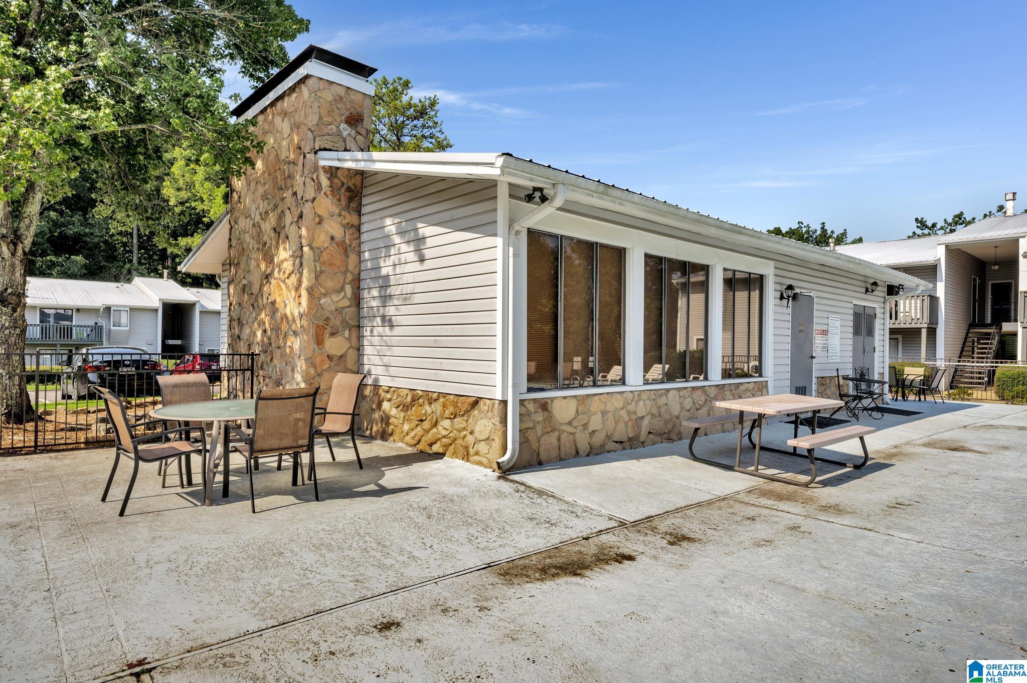 402 WOODLAND VILLAGE 402