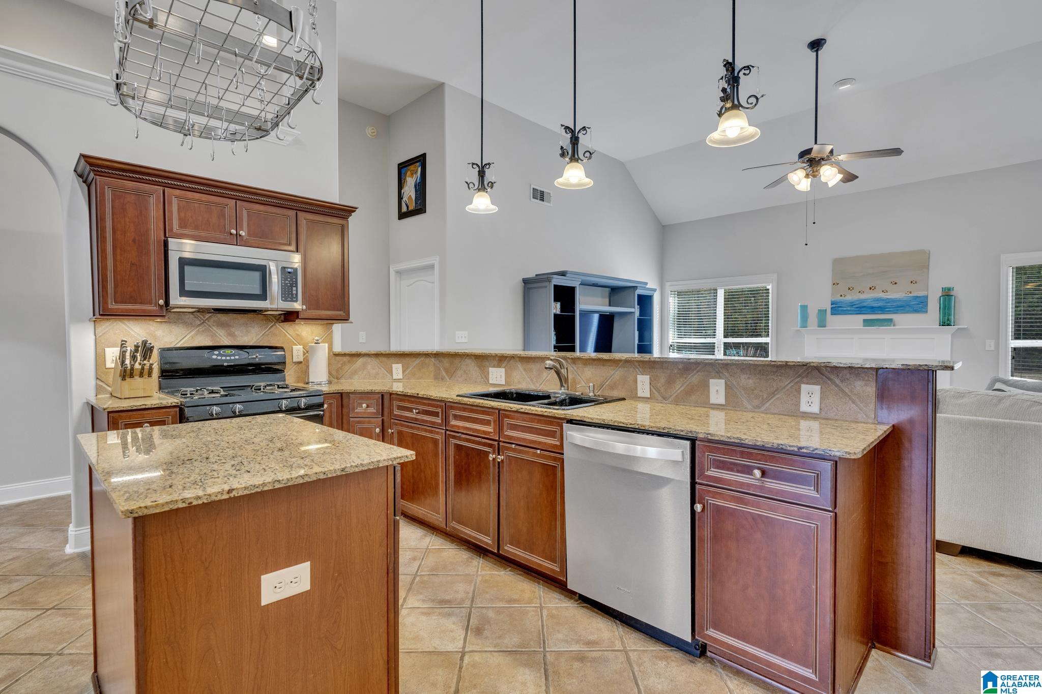 306 CHATEAU WAY