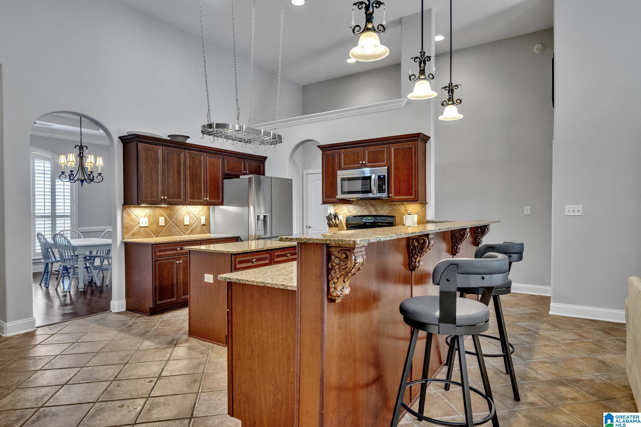 306 CHATEAU WAY