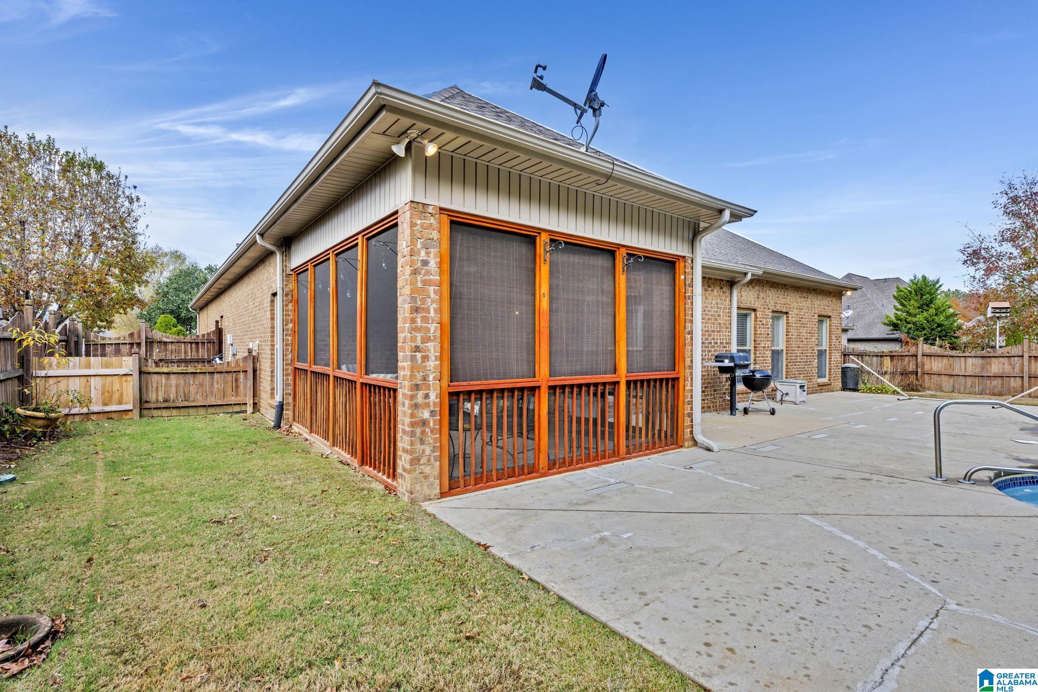 306 CHATEAU WAY