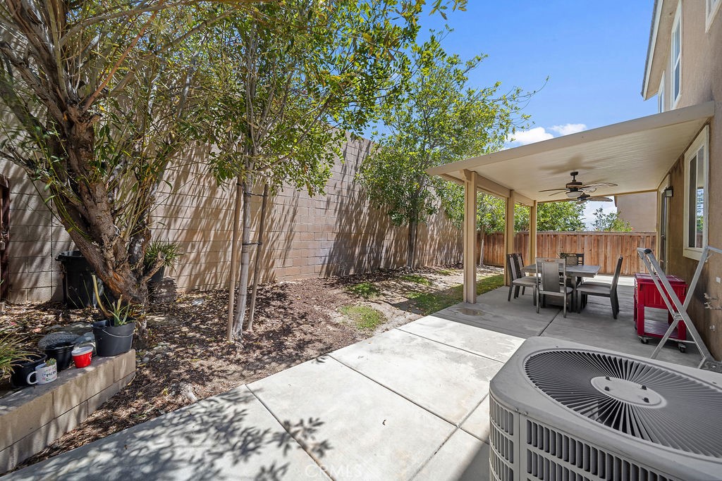17582 Comfrey Dr.