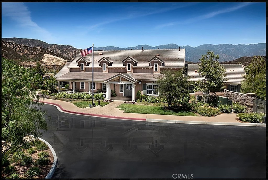17582 Comfrey Dr.