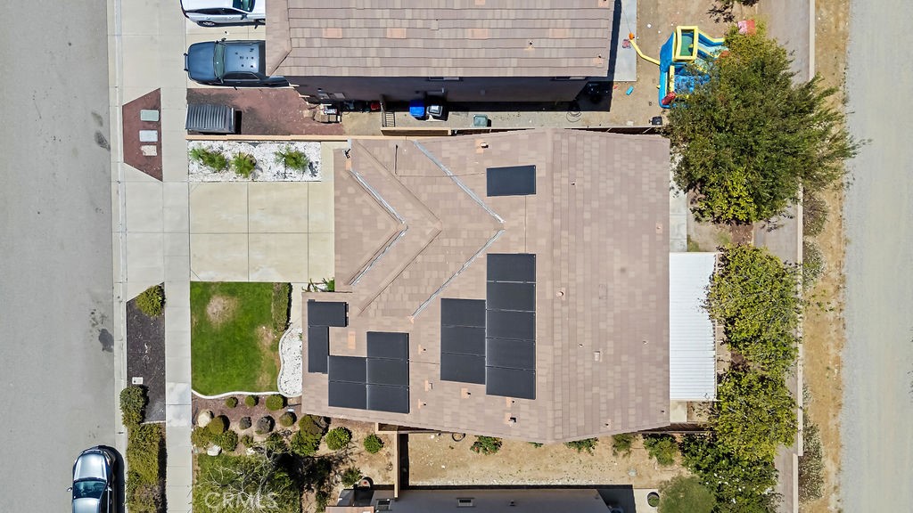 17582 Comfrey Dr.