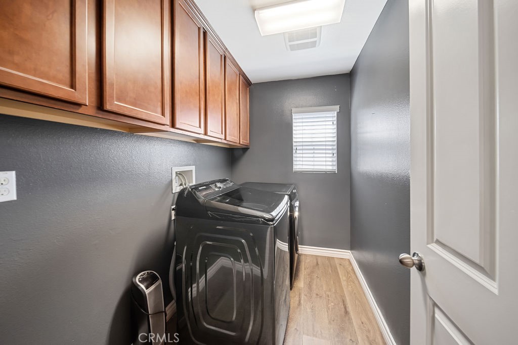 17582 Comfrey Dr.