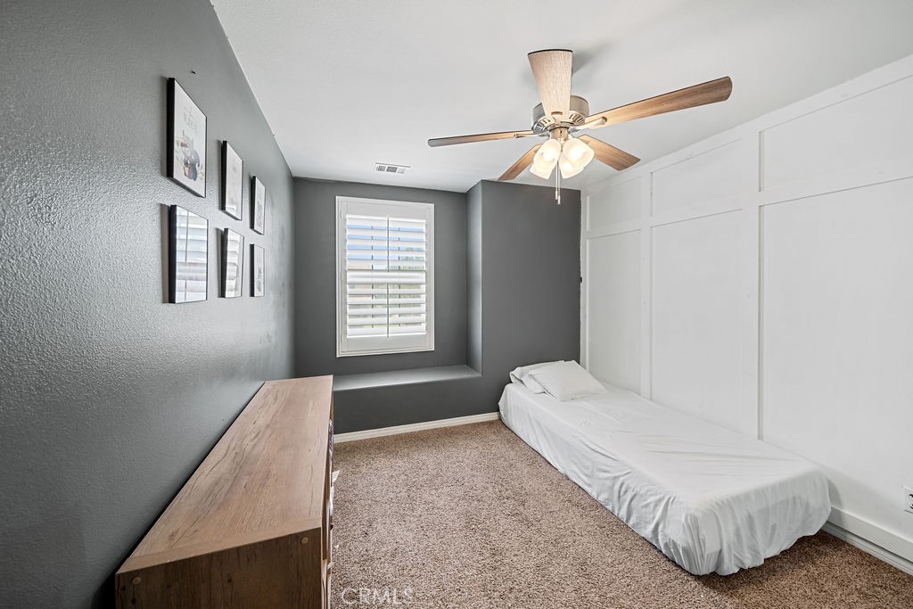 17582 Comfrey Dr.