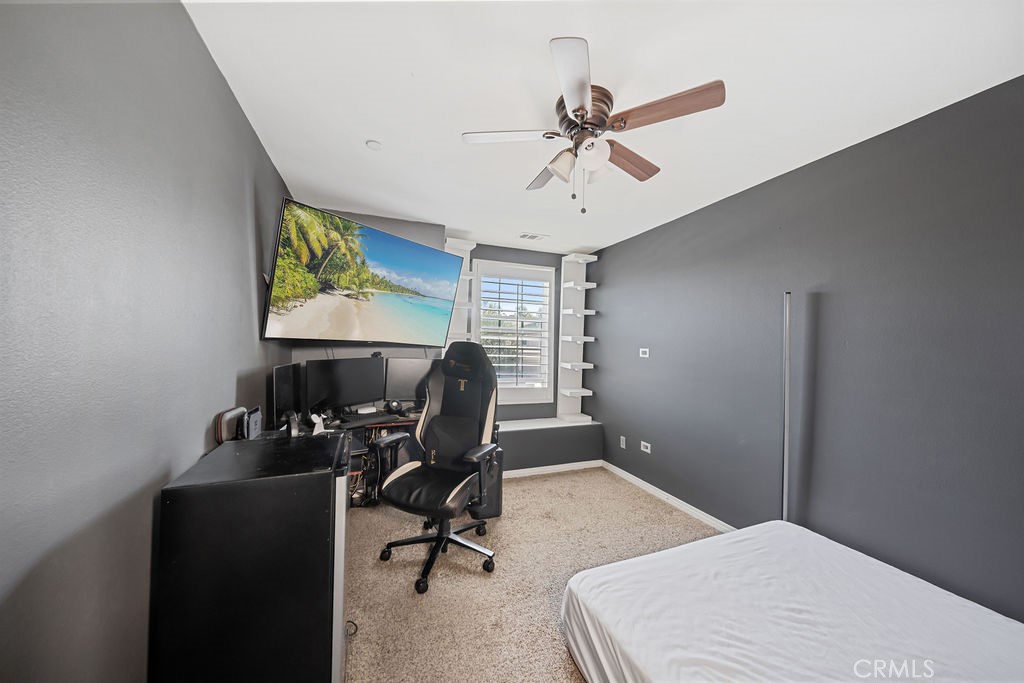 17582 Comfrey Dr.