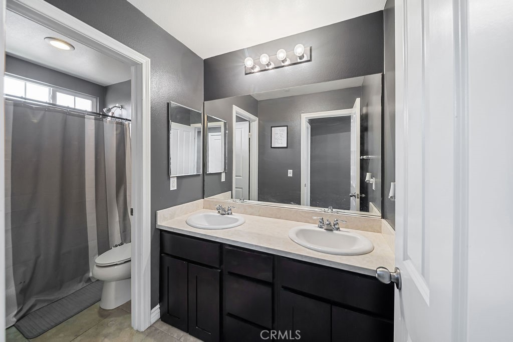17582 Comfrey Dr.