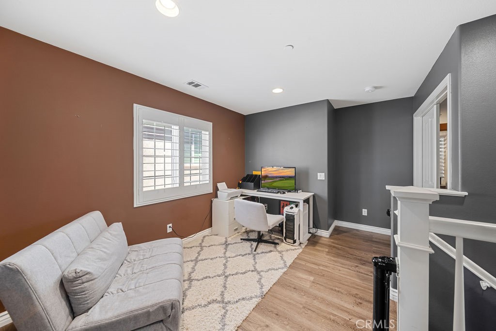 17582 Comfrey Dr.