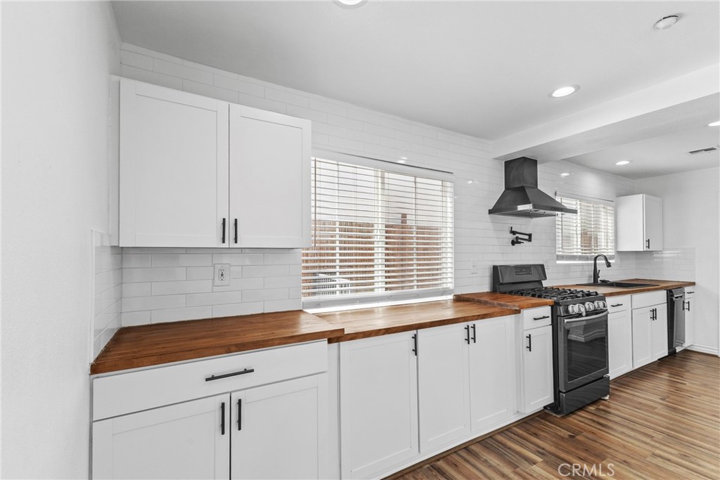 926 S Montebello E
