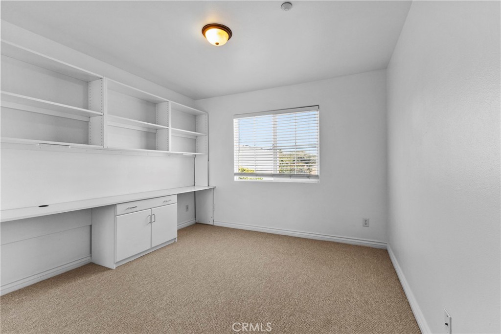 926 S Montebello E