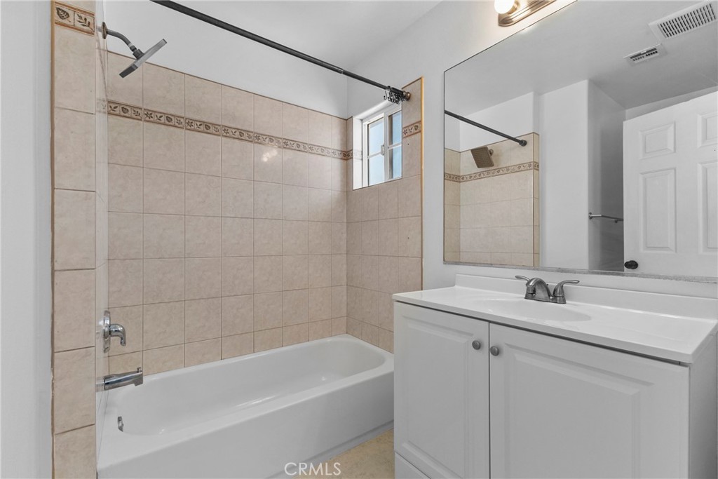 926 S Montebello E