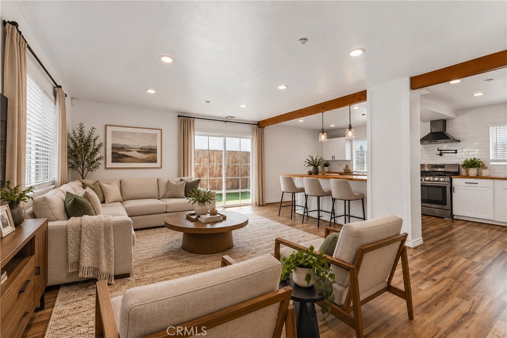 926 S Montebello E