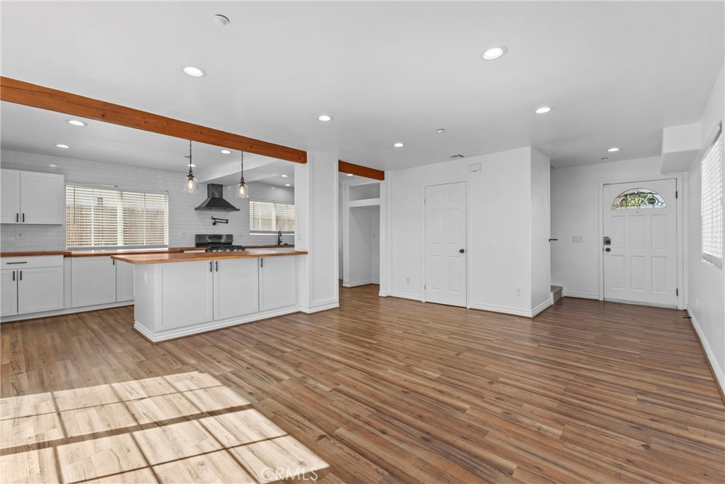 926 S Montebello E