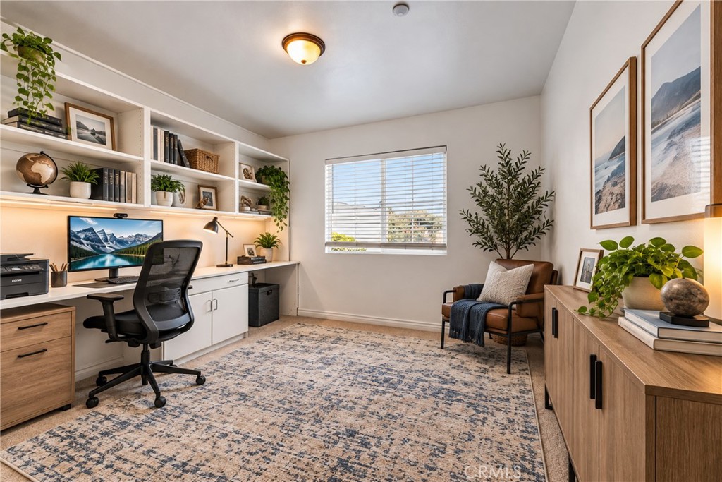926 S Montebello E