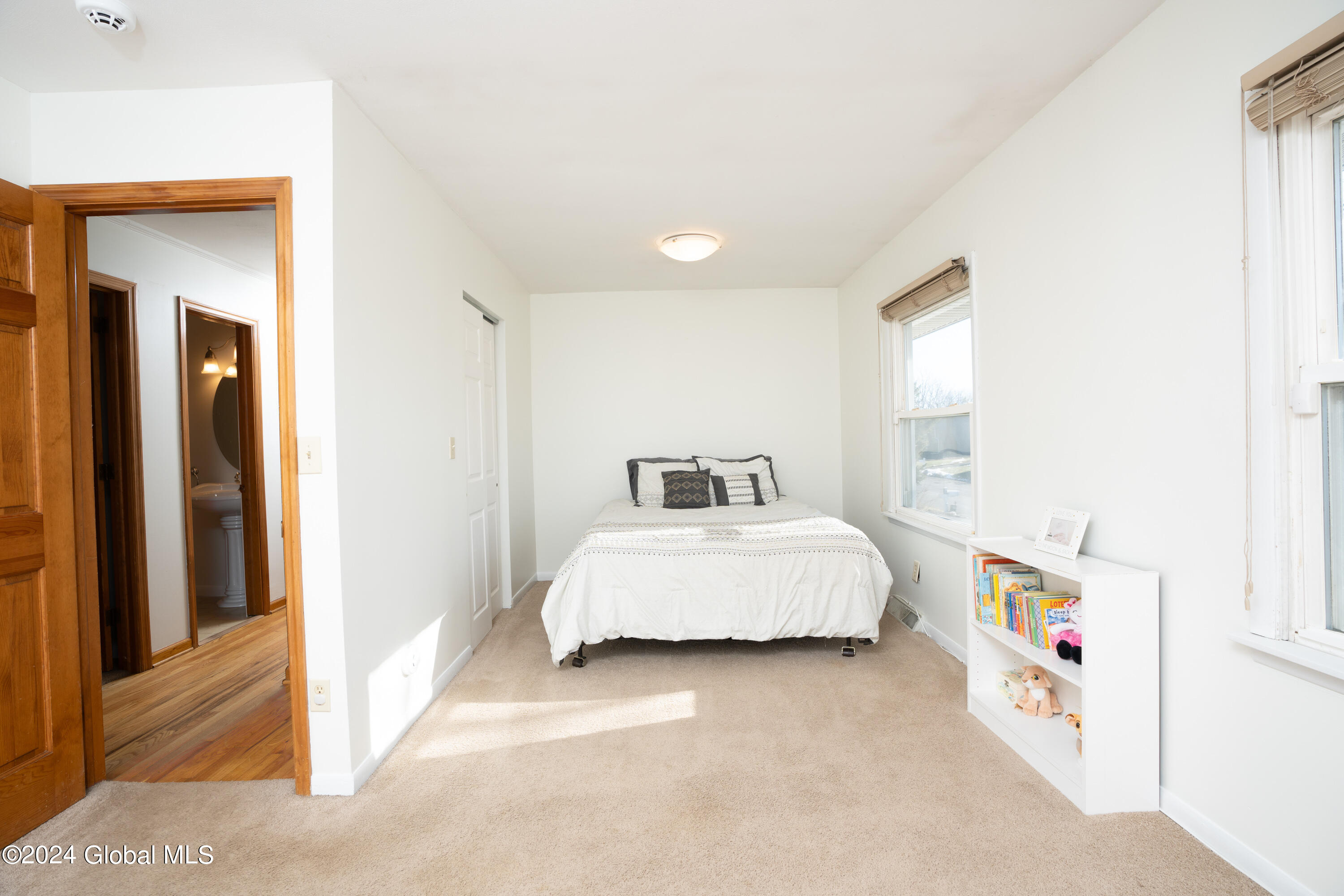 86 Springhollow Drive