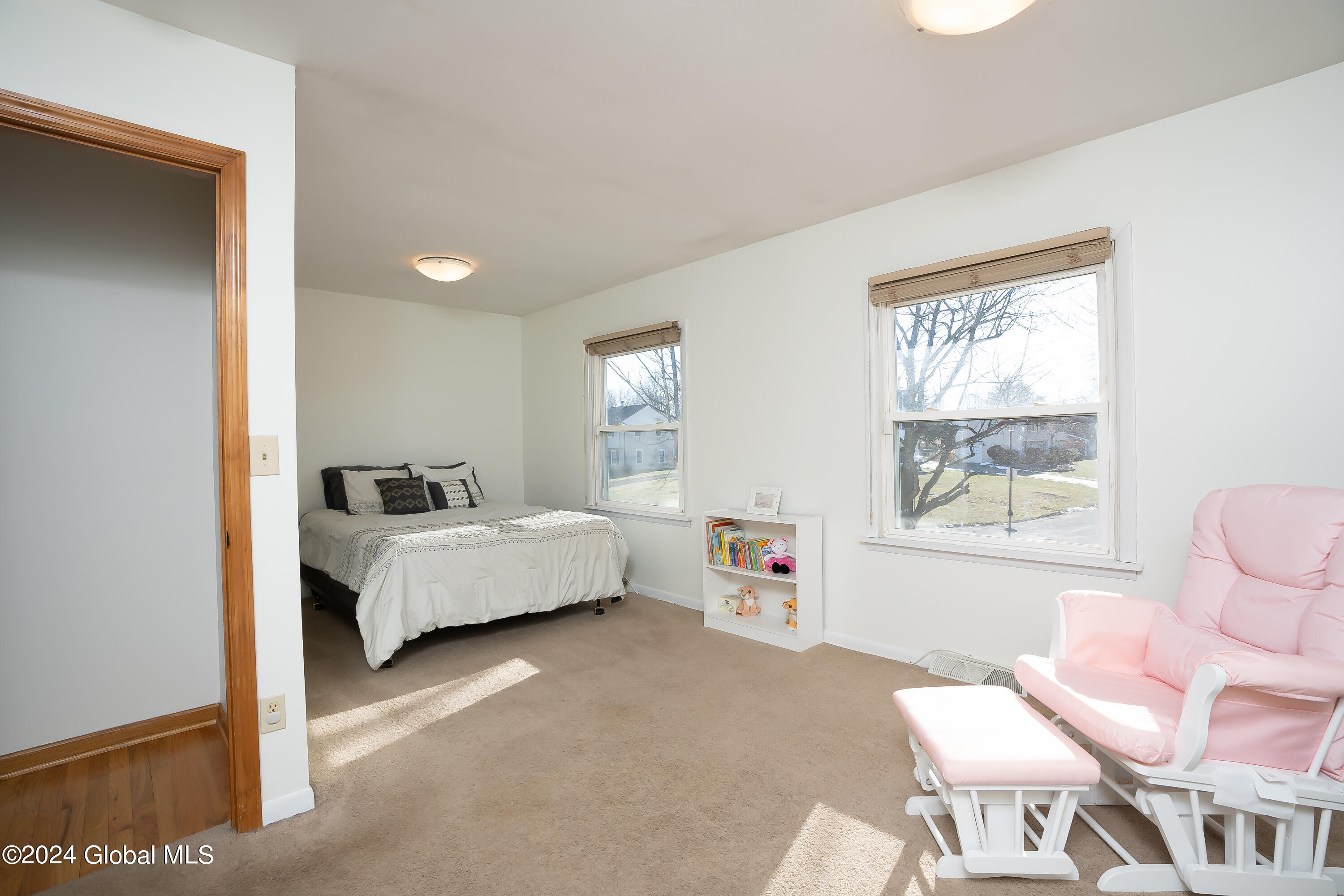 86 Springhollow Drive