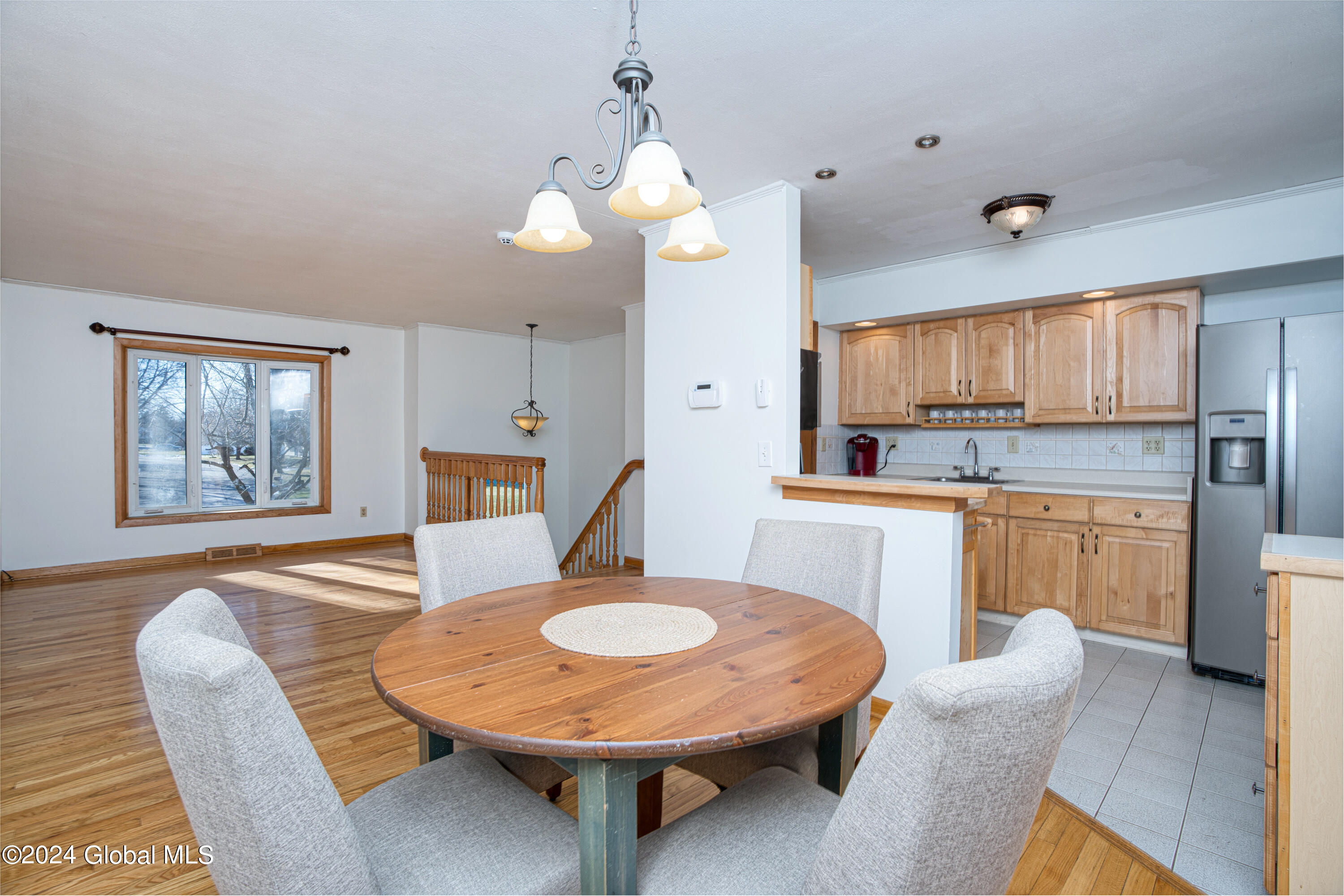 86 Springhollow Drive