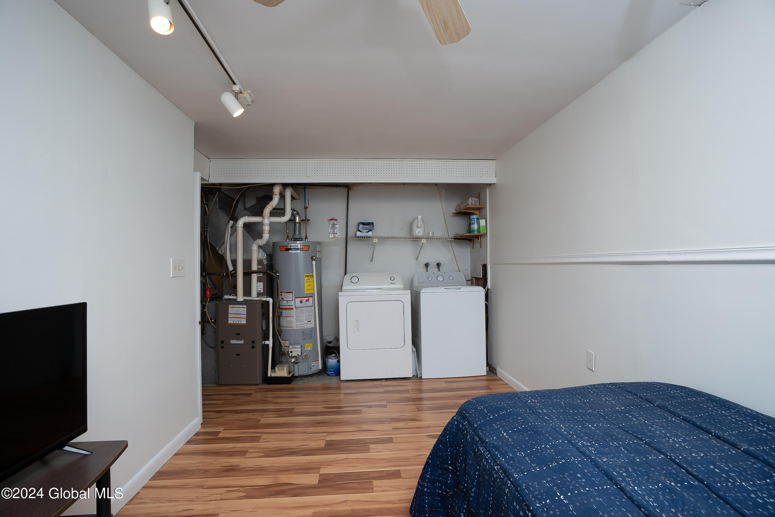 86 Springhollow Drive