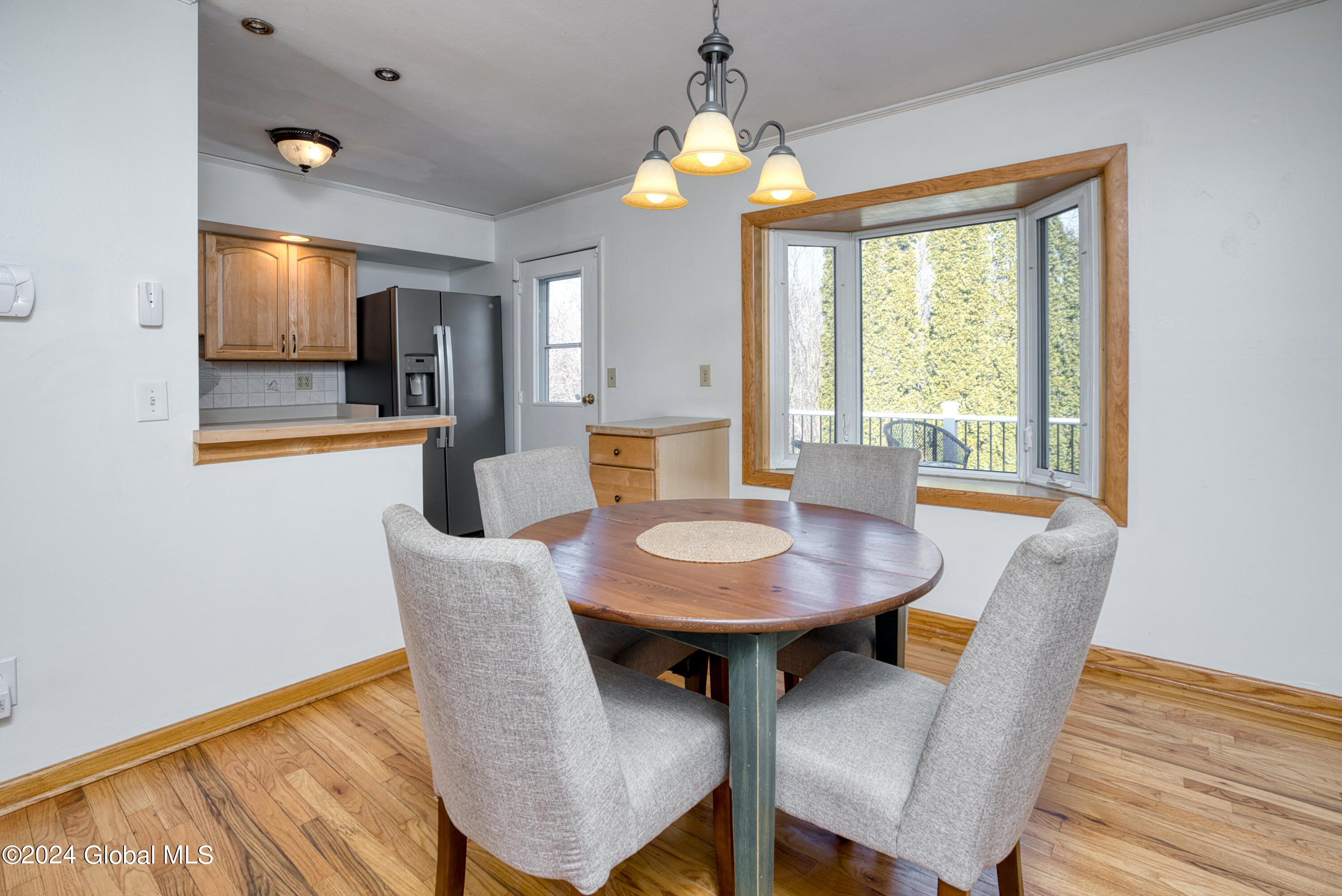 86 Springhollow Drive