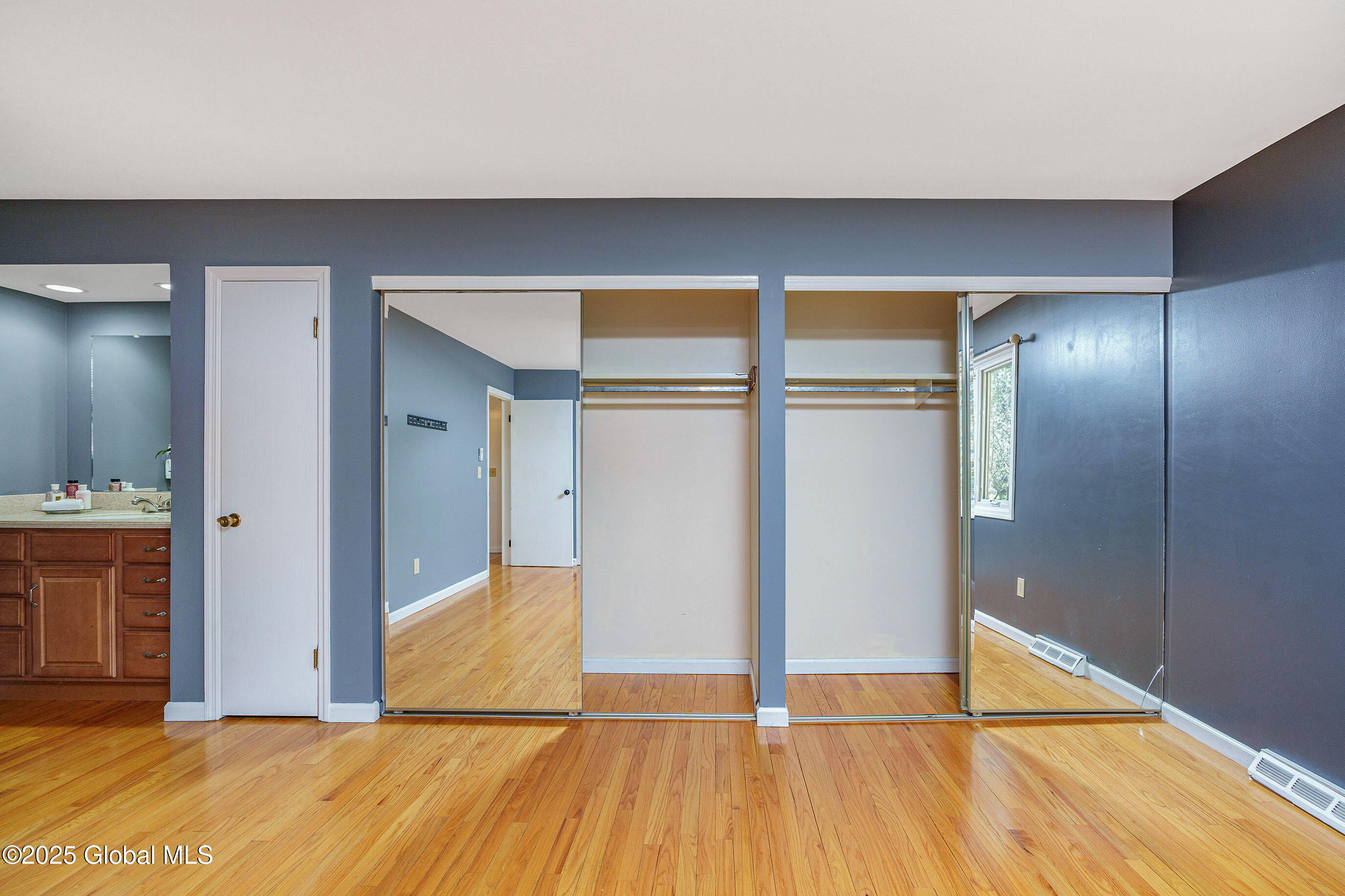 24 Commonwealth Drive