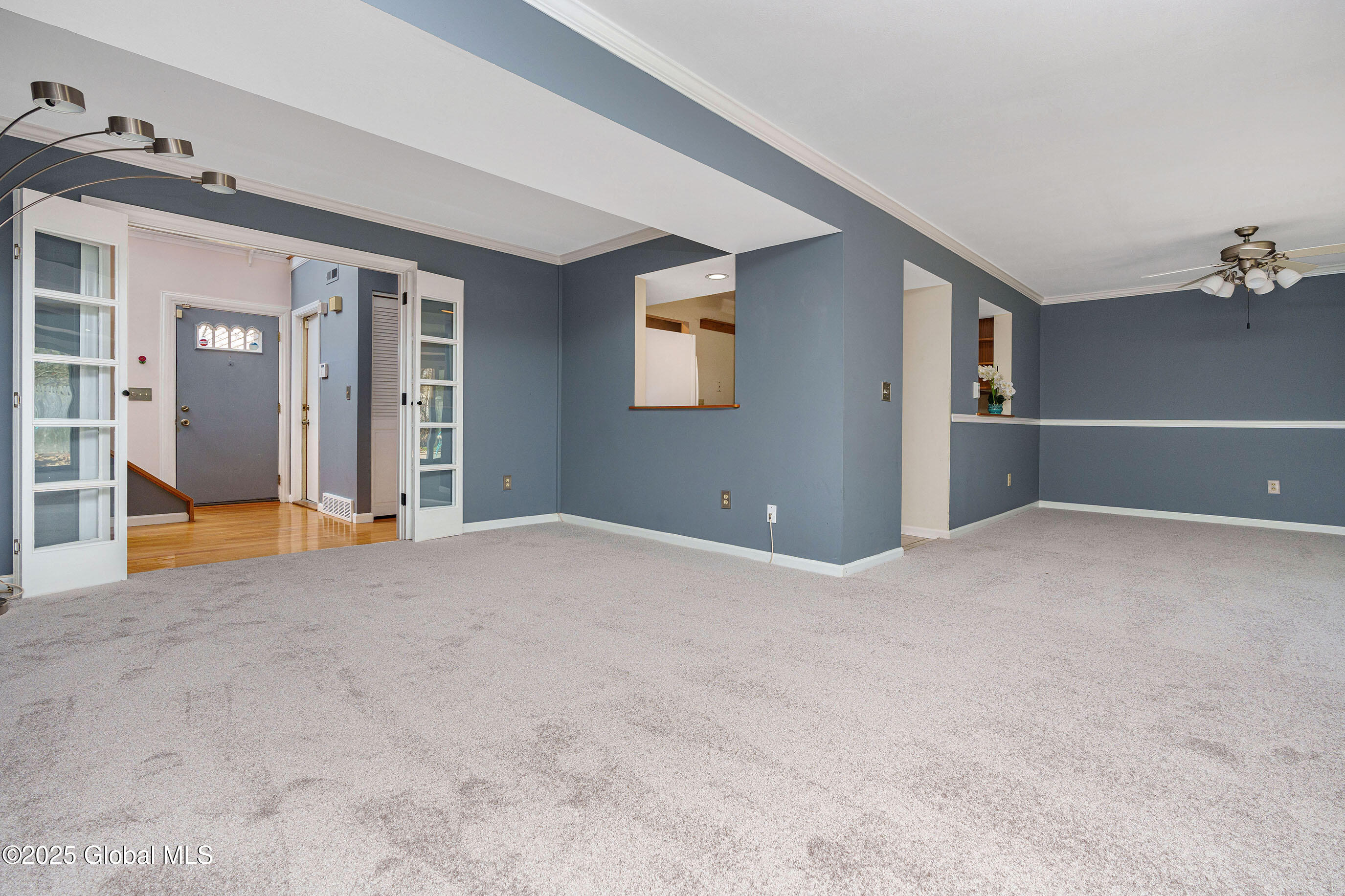 24 Commonwealth Drive