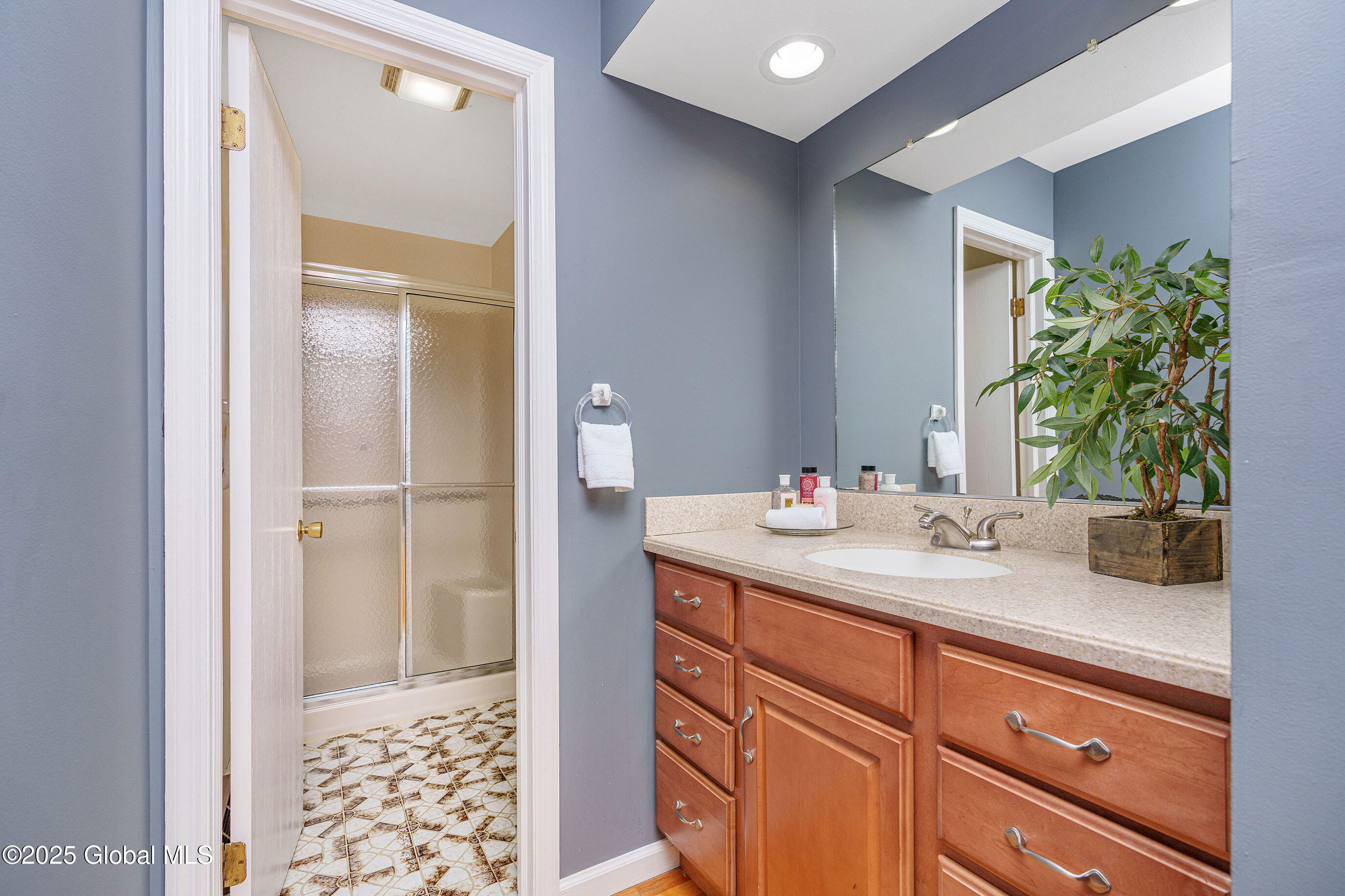 24 Commonwealth Drive