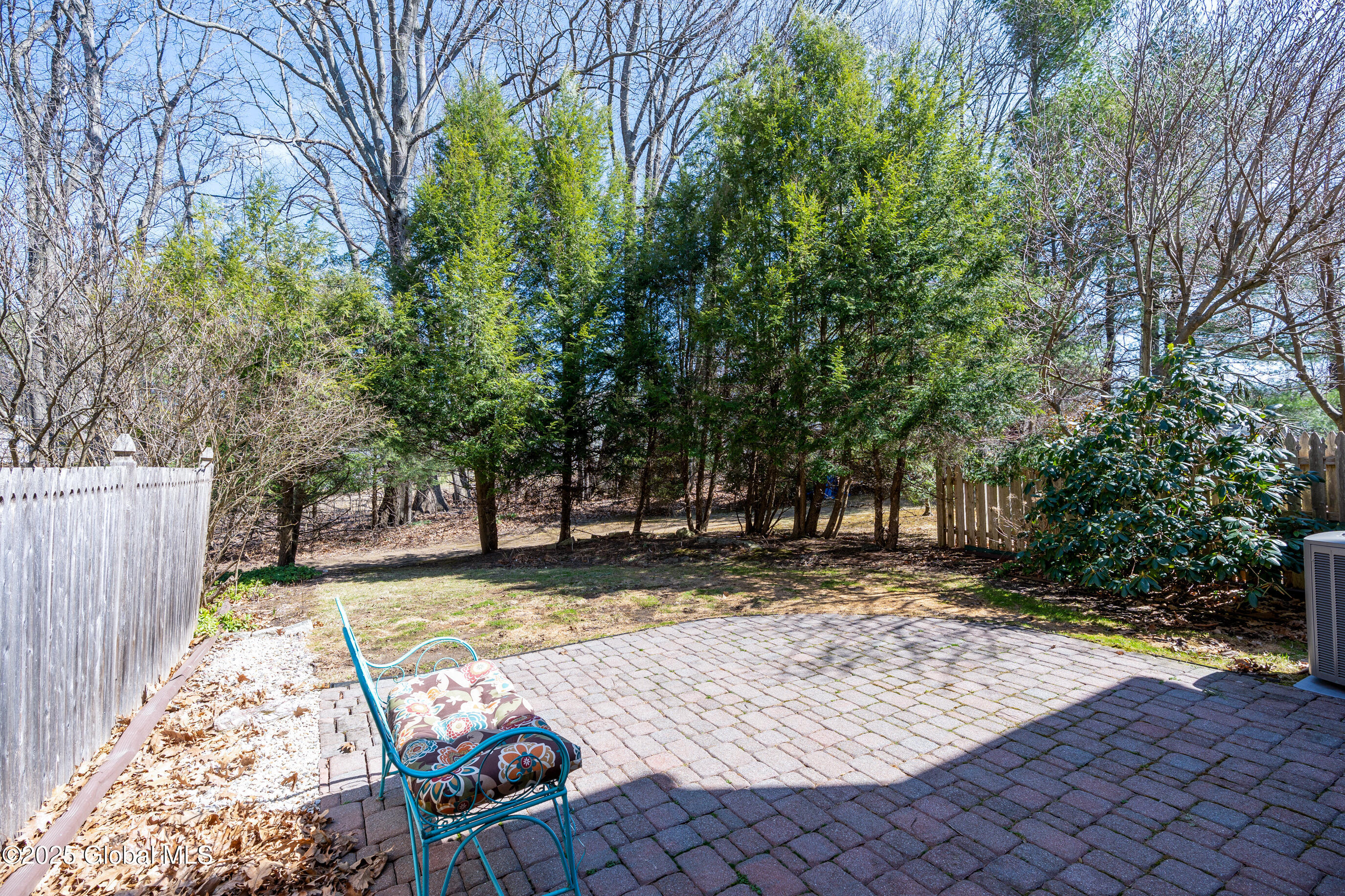 24 Commonwealth Drive