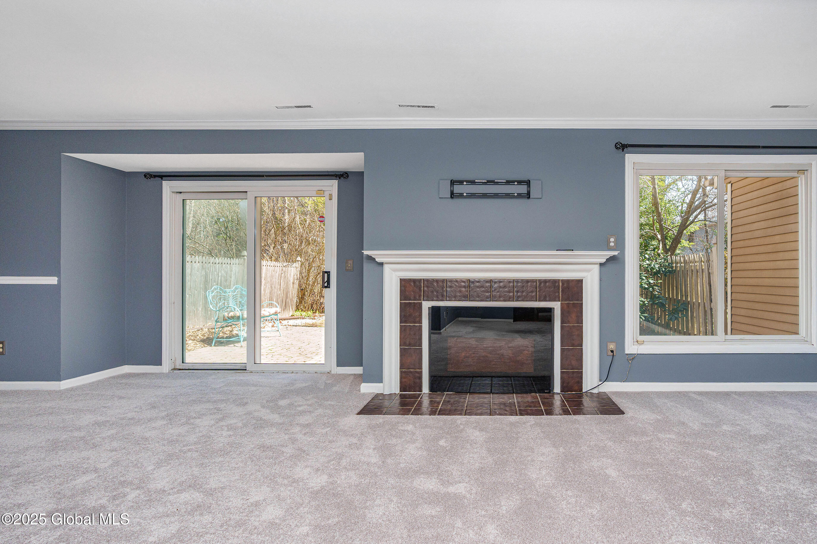 24 Commonwealth Drive