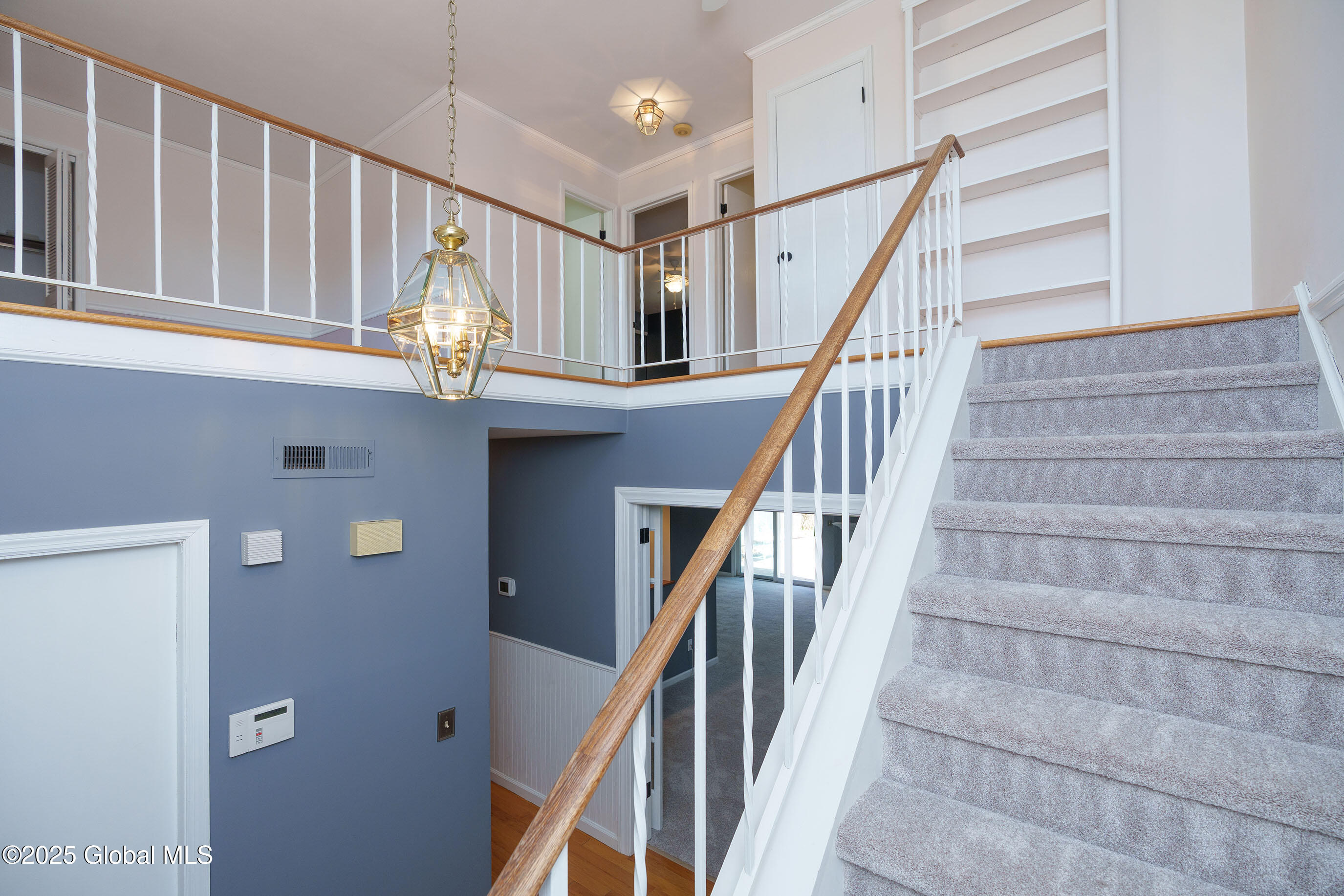 24 Commonwealth Drive