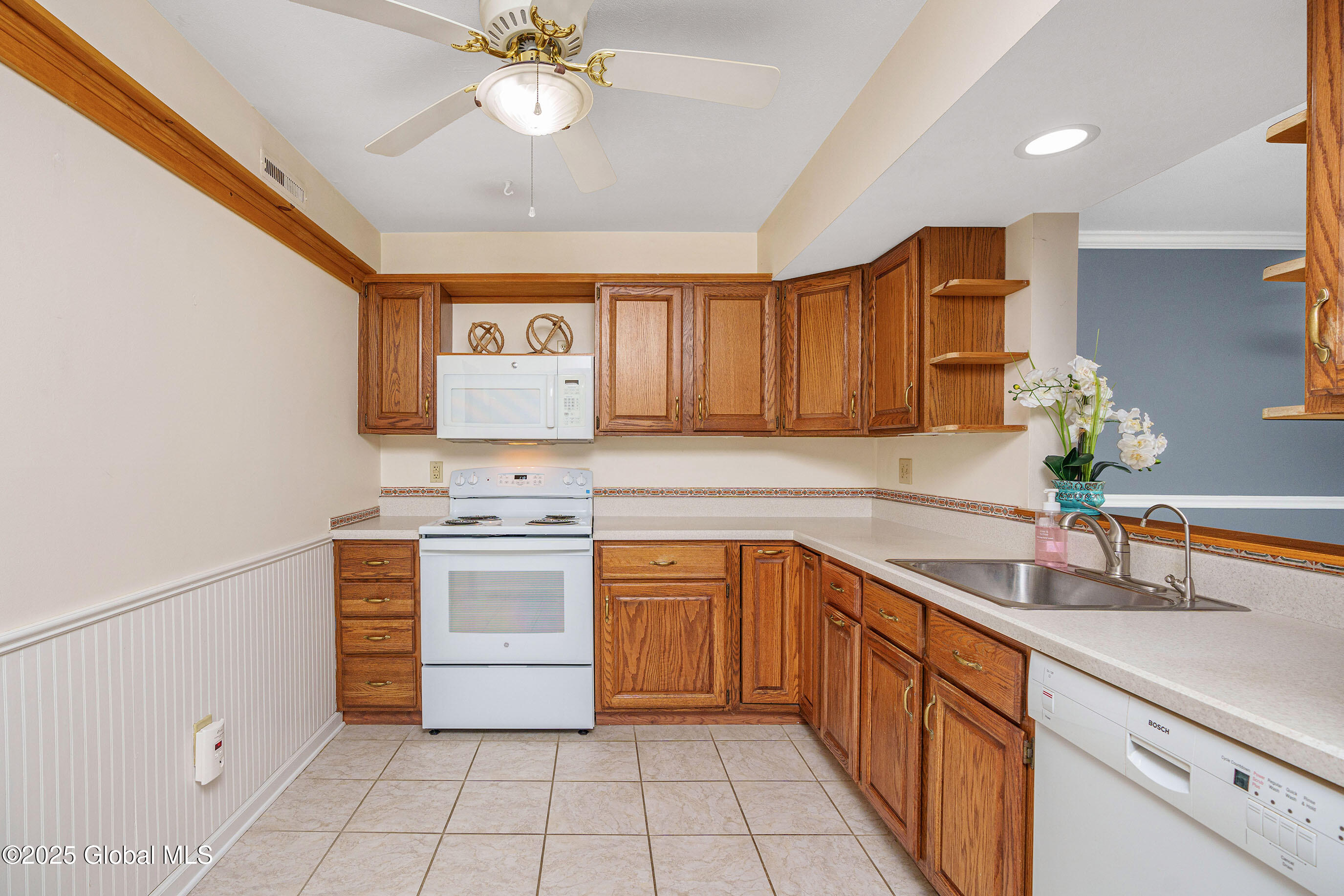 24 Commonwealth Drive