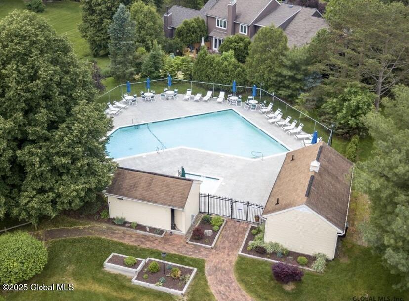 24 Commonwealth Drive