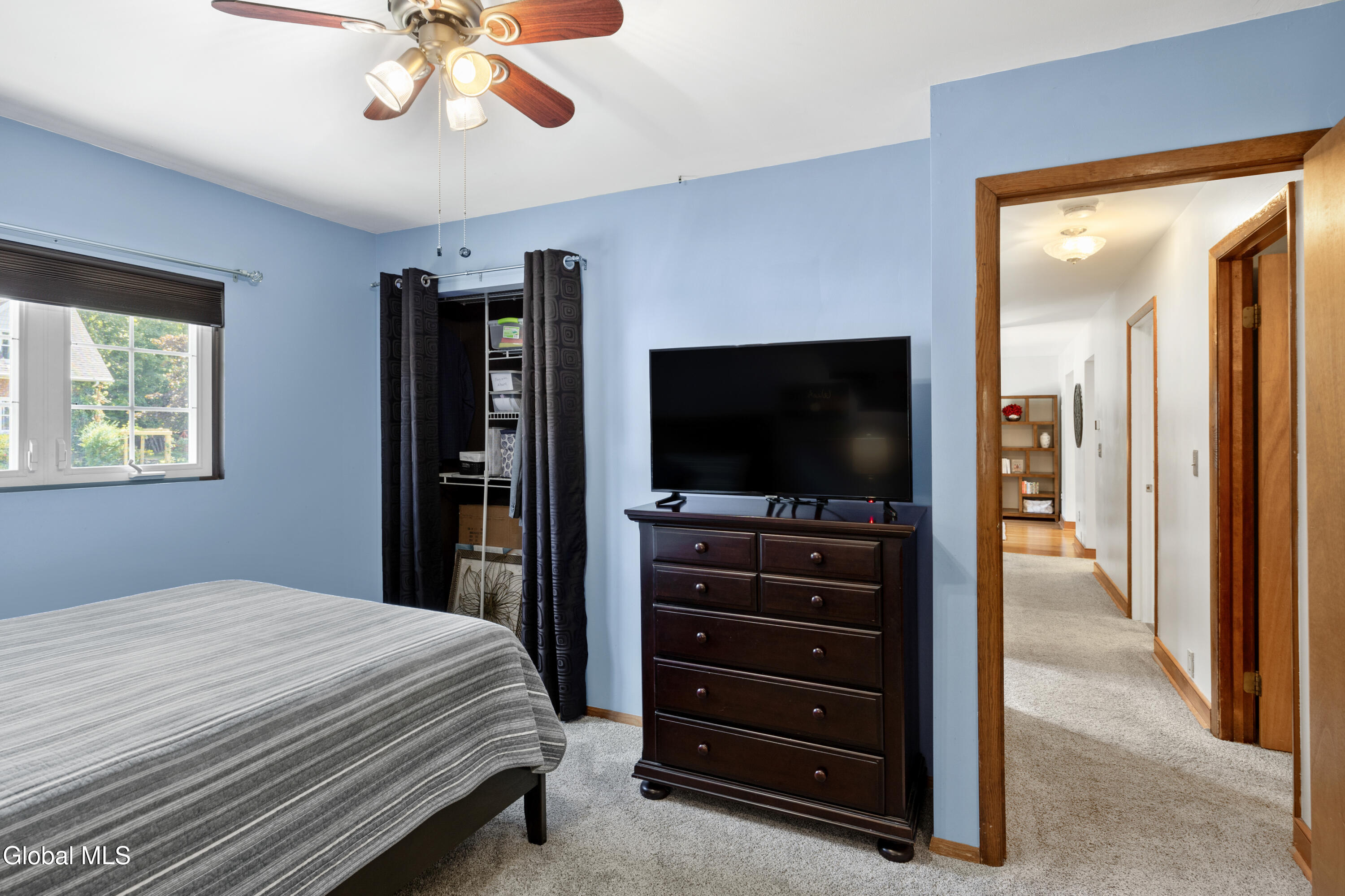 89 Mountain View Avenue