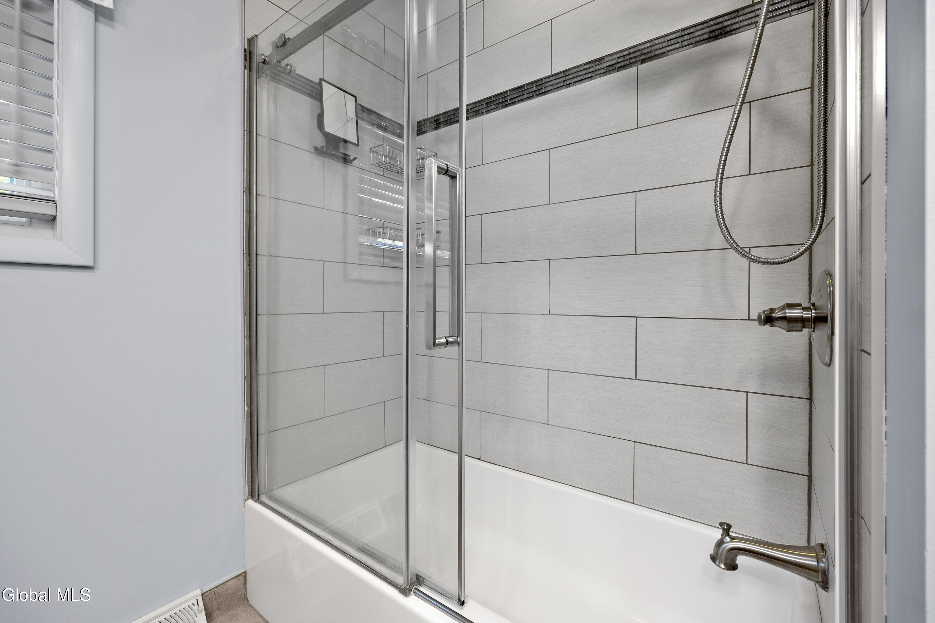 89 Mountain View Avenue