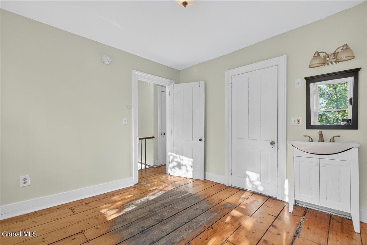 98 Livingston Avenue