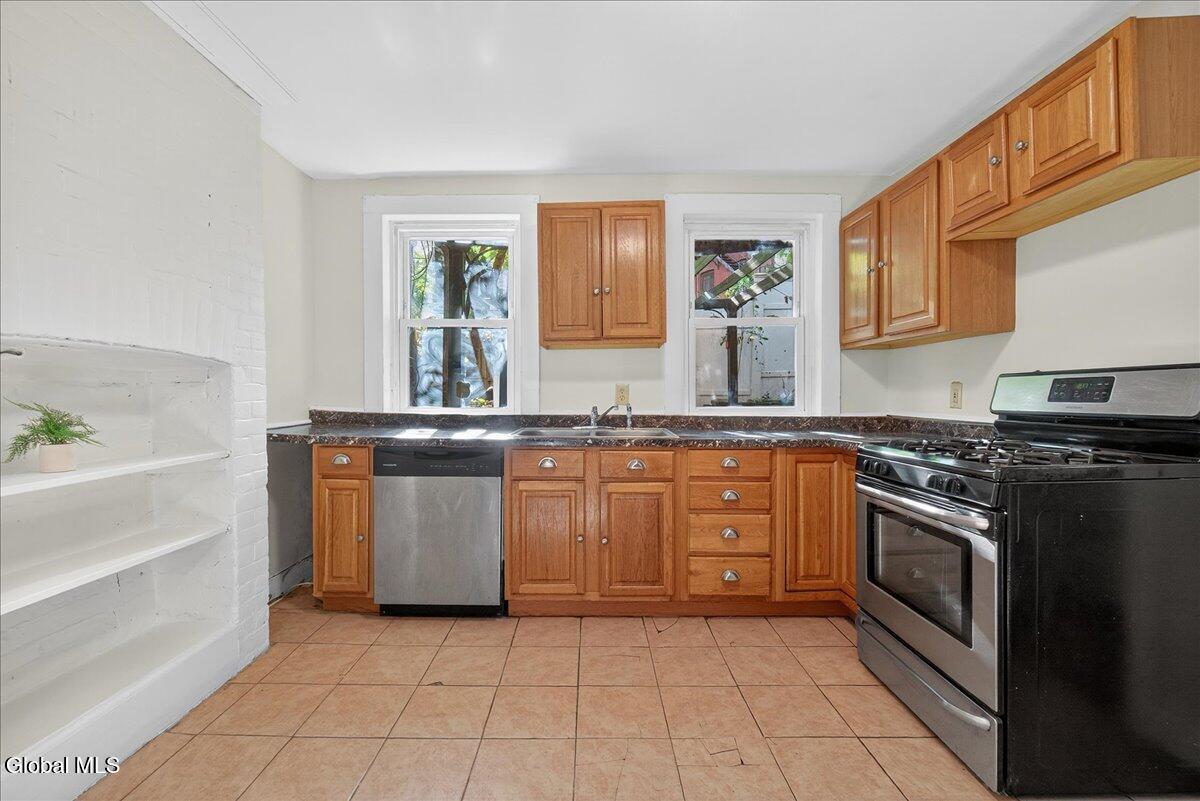 98 Livingston Avenue