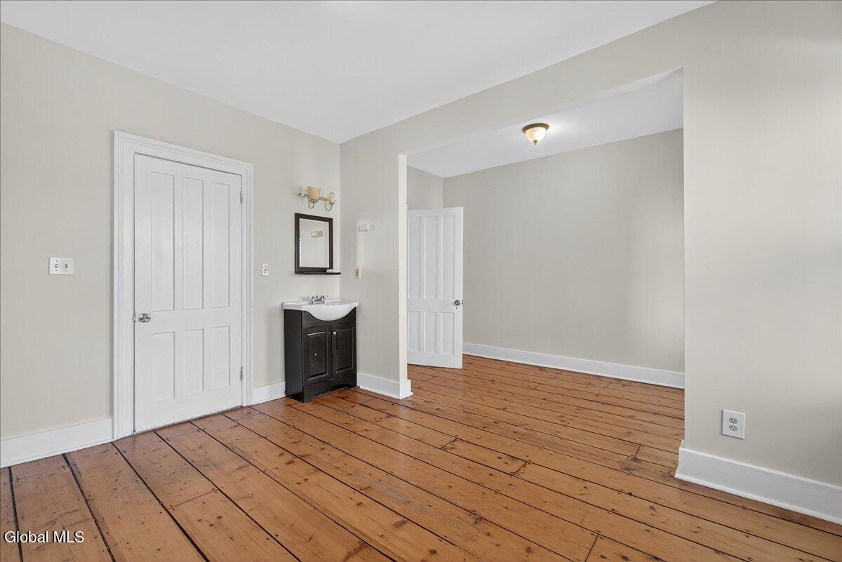 98 Livingston Avenue