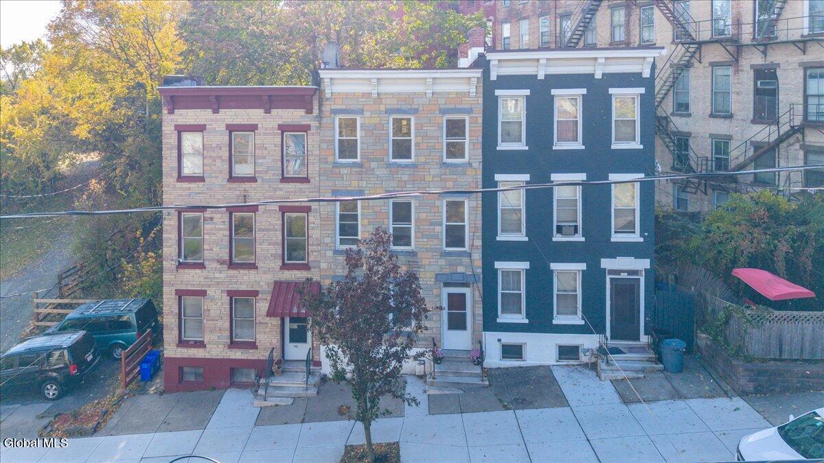98 Livingston Avenue