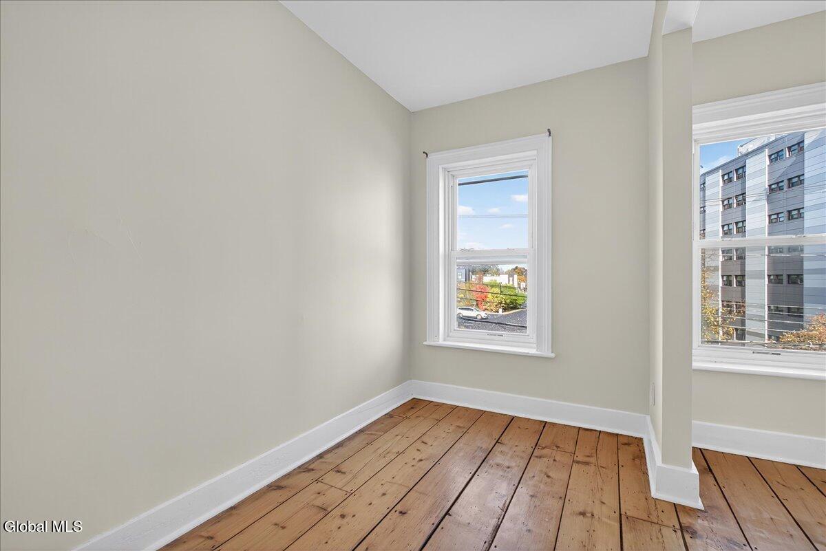 98 Livingston Avenue