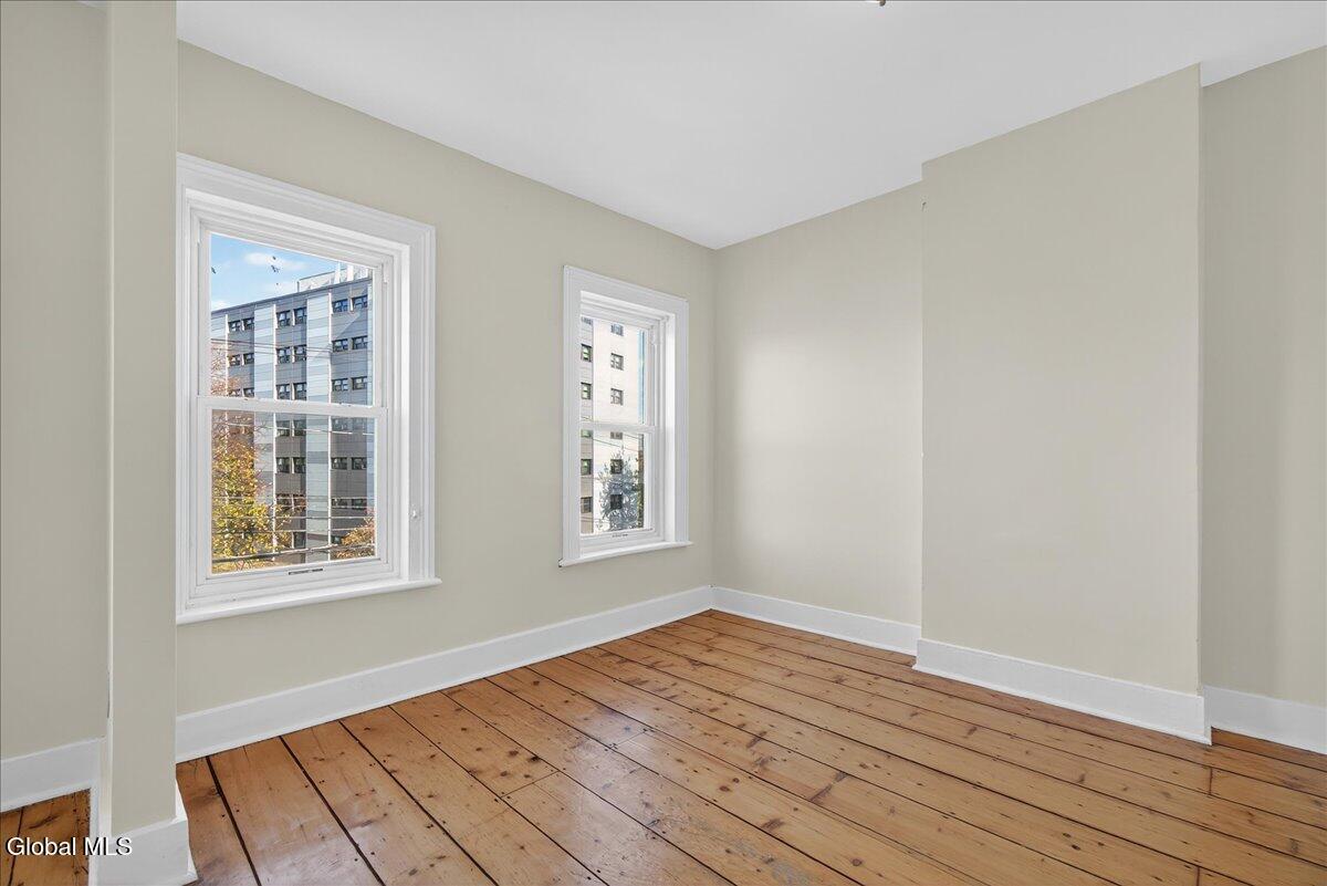 98 Livingston Avenue