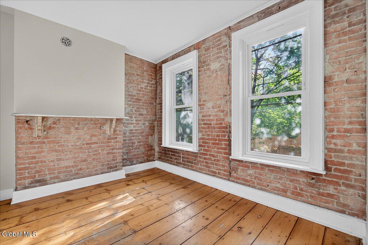 98 Livingston Avenue