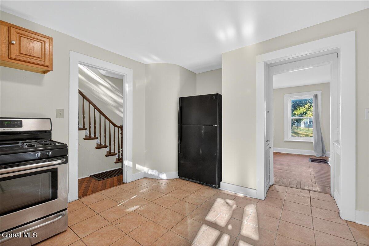 98 Livingston Avenue