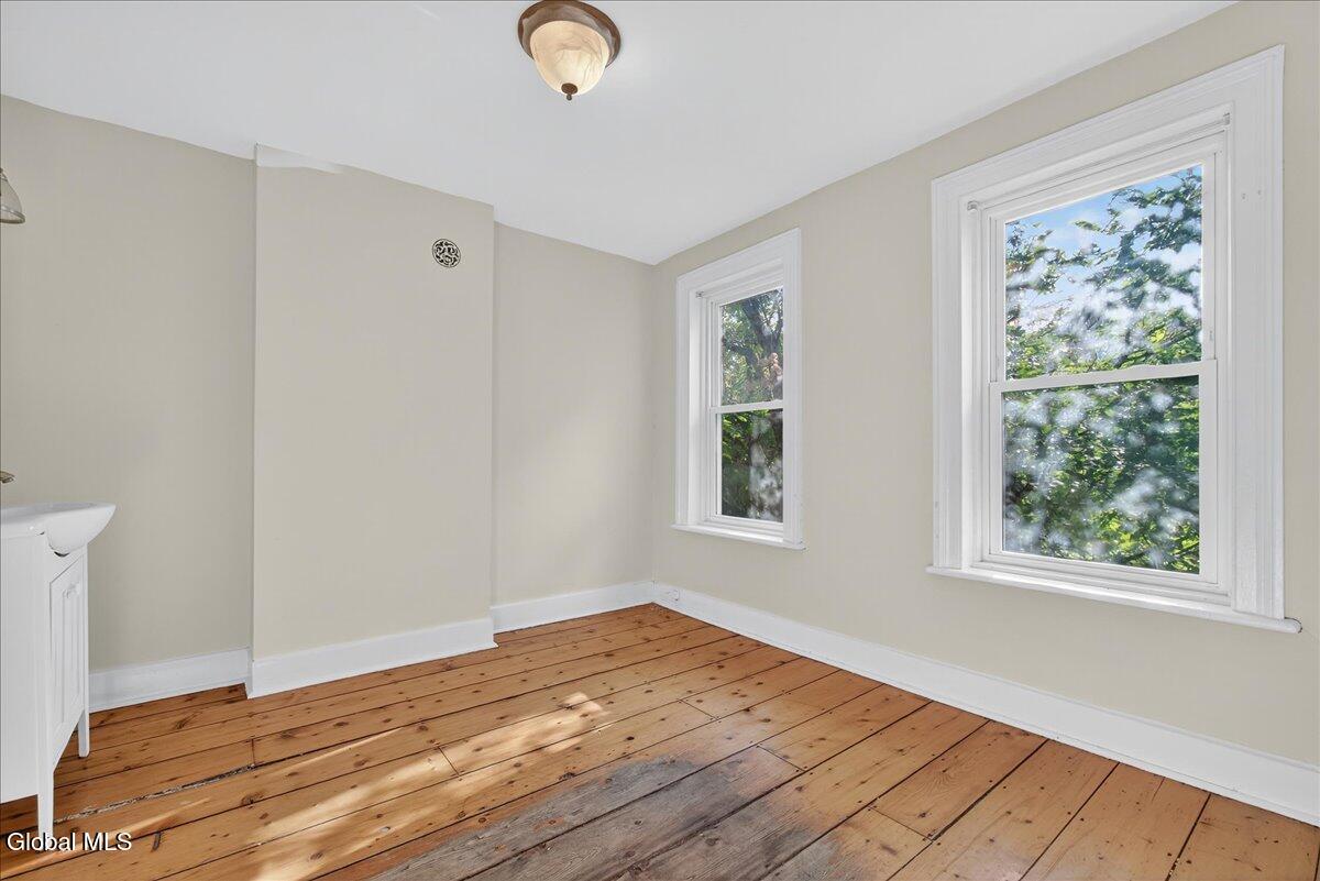 98 Livingston Avenue