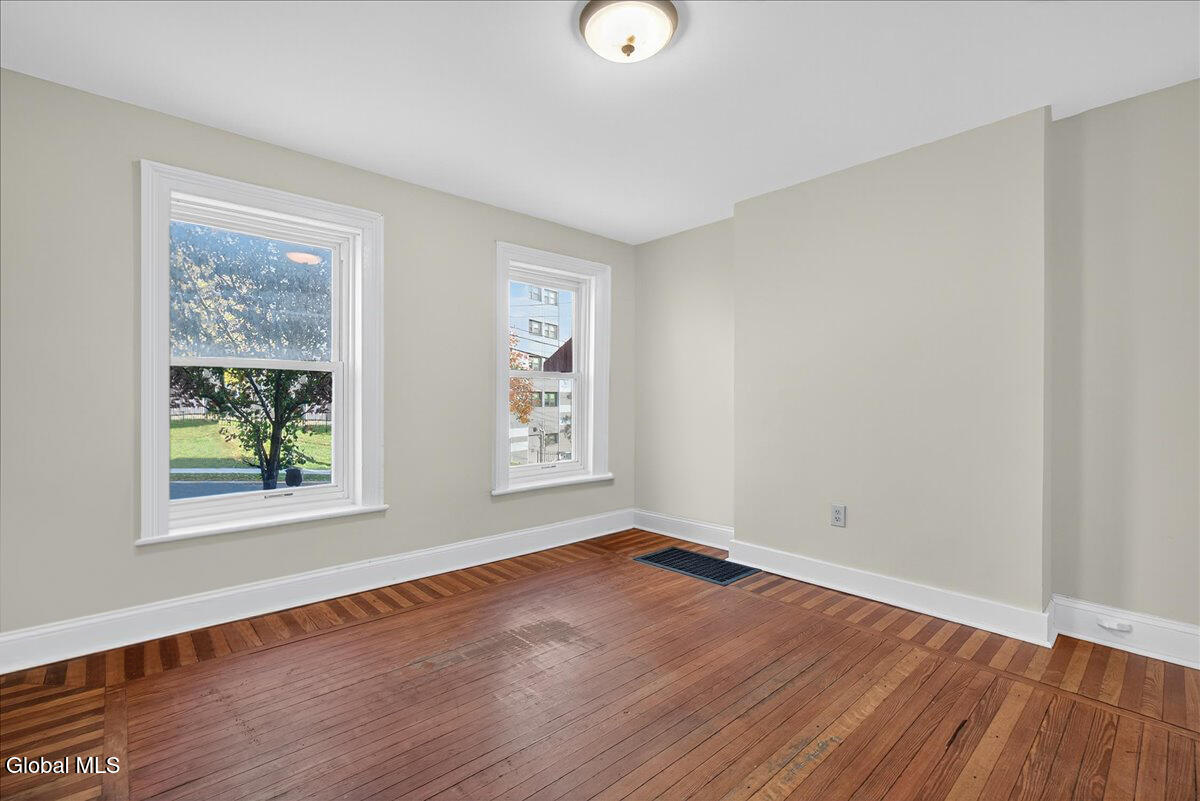 98 Livingston Avenue