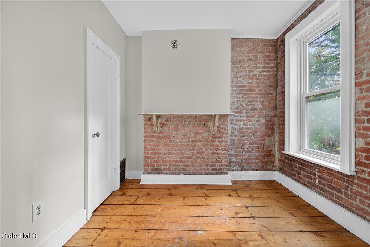 98 Livingston Avenue